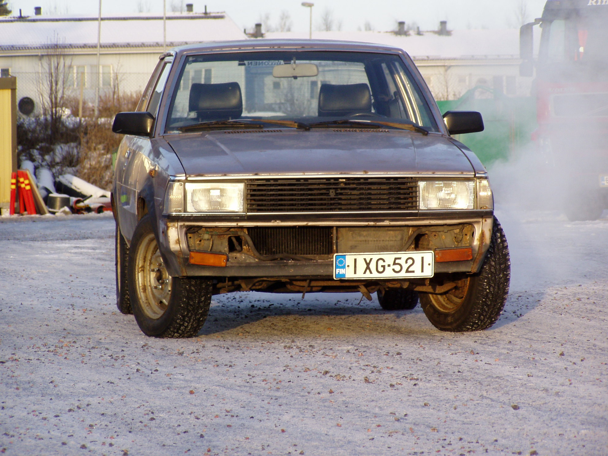 Toyota Corolla KE70 DX 4K Supercharged "sha-mu" (Shampanja-M, Kaunokainen. KE70 Toyota Corolla DX