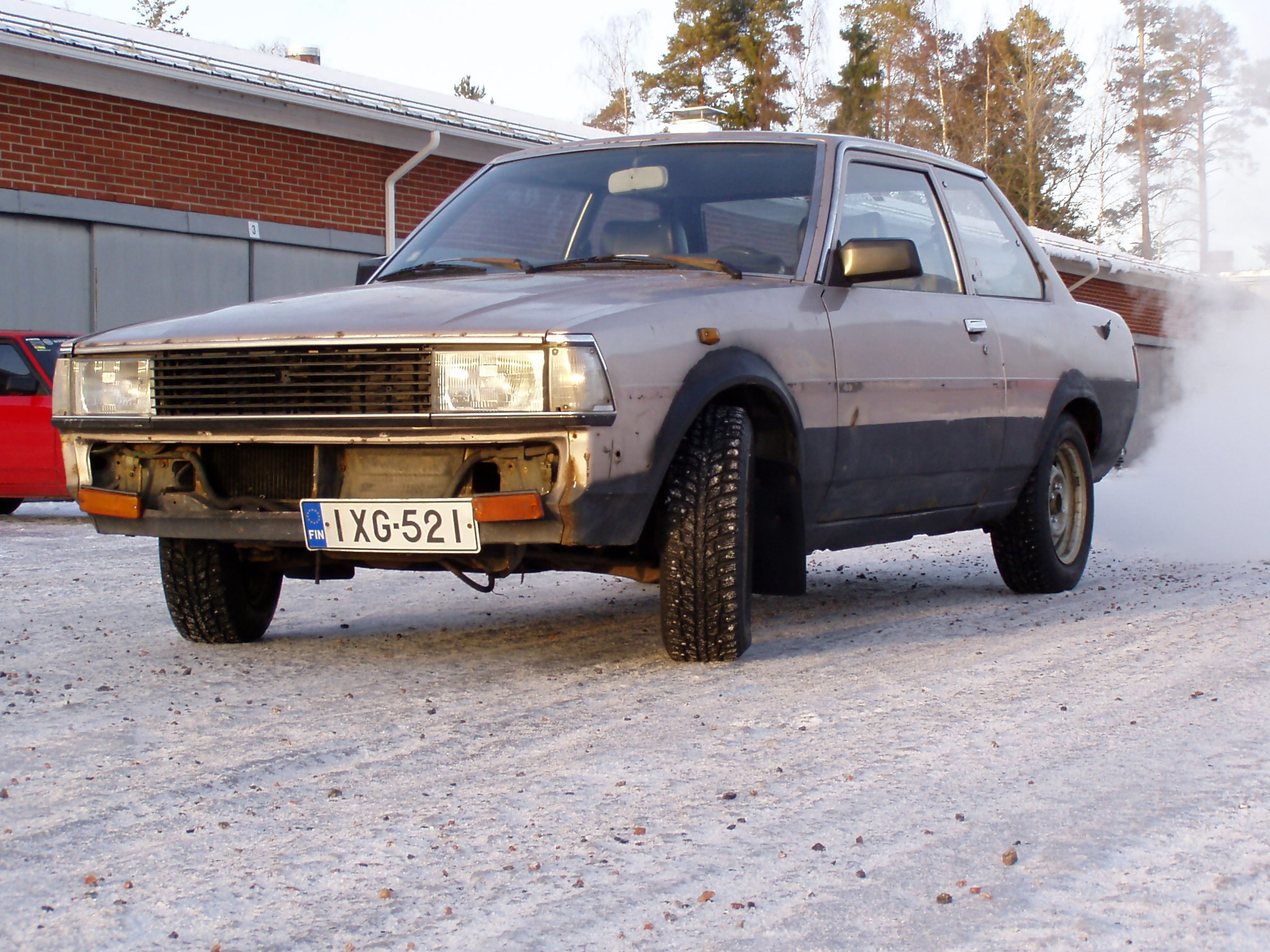 Toyota Corolla KE70 DX 4K Supercharged "sha-mu" (Shampanja-M, KE70 Toyota Corolla ennen remmiahtamista