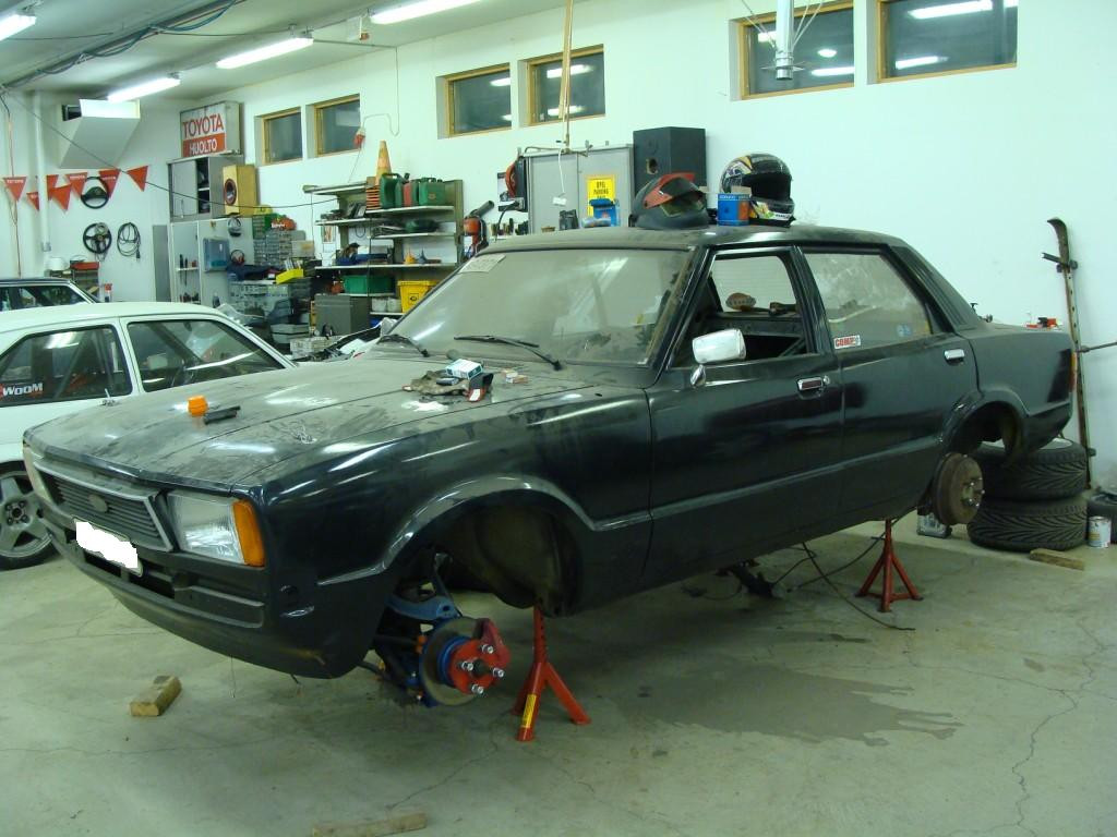 Petskun taunus, Ford Taunus, Musta