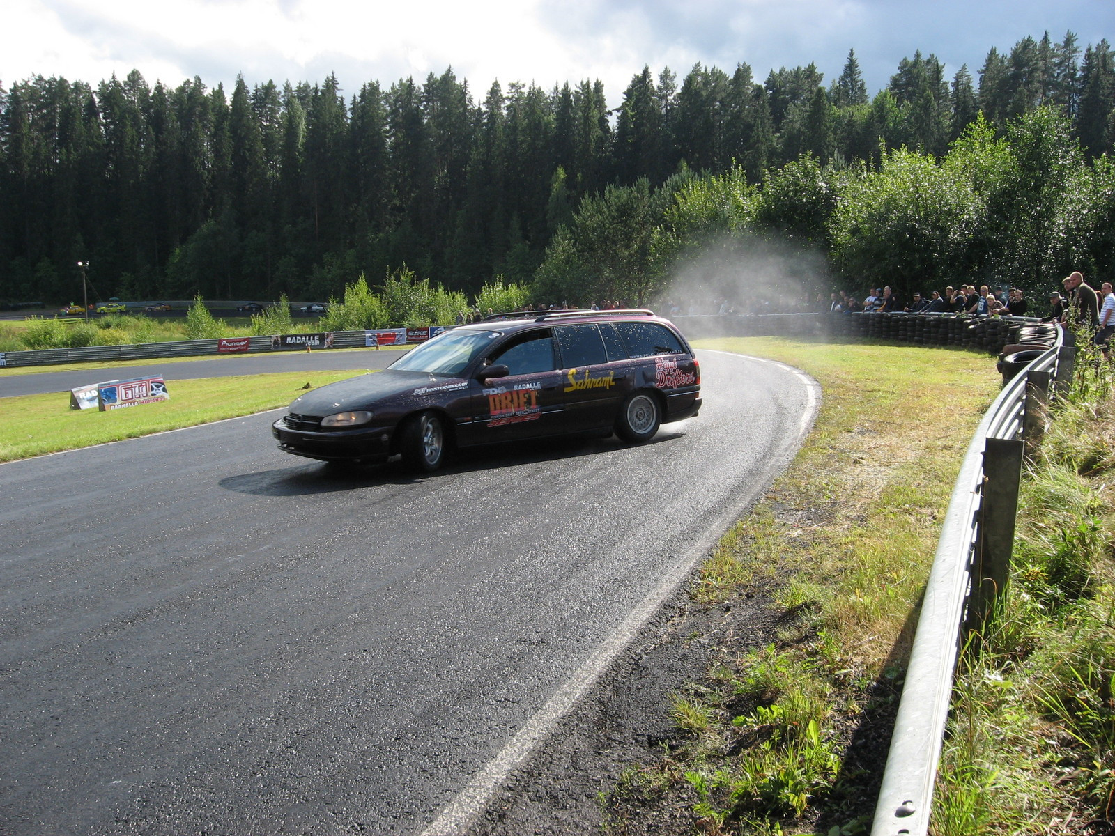 Radalle.com Ahvenisto 10.8.2008, Opel Omega -farmari-drifteri