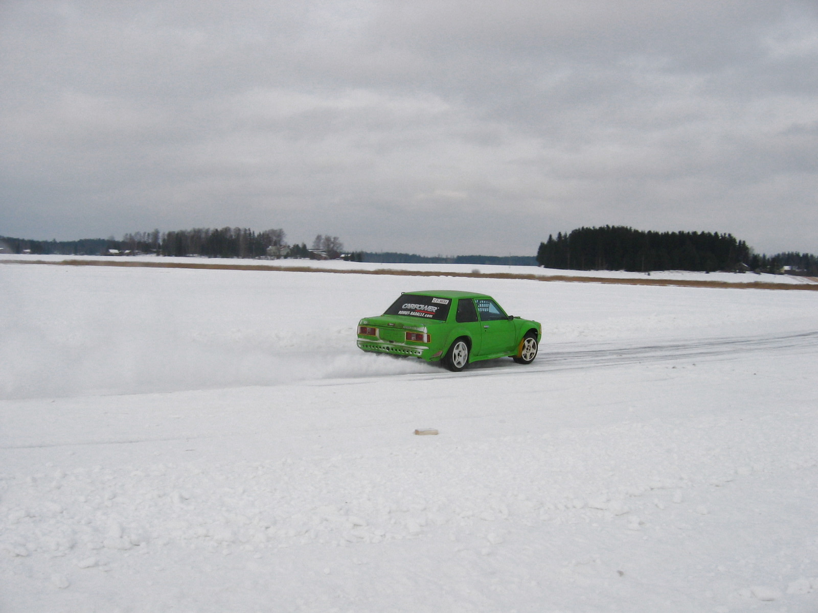 TalvipÃ¶rinÃ¤t KantelejÃ¤rvellÃ¤ 22.2.2009, VihreÃ¤ Corolla DX KE70