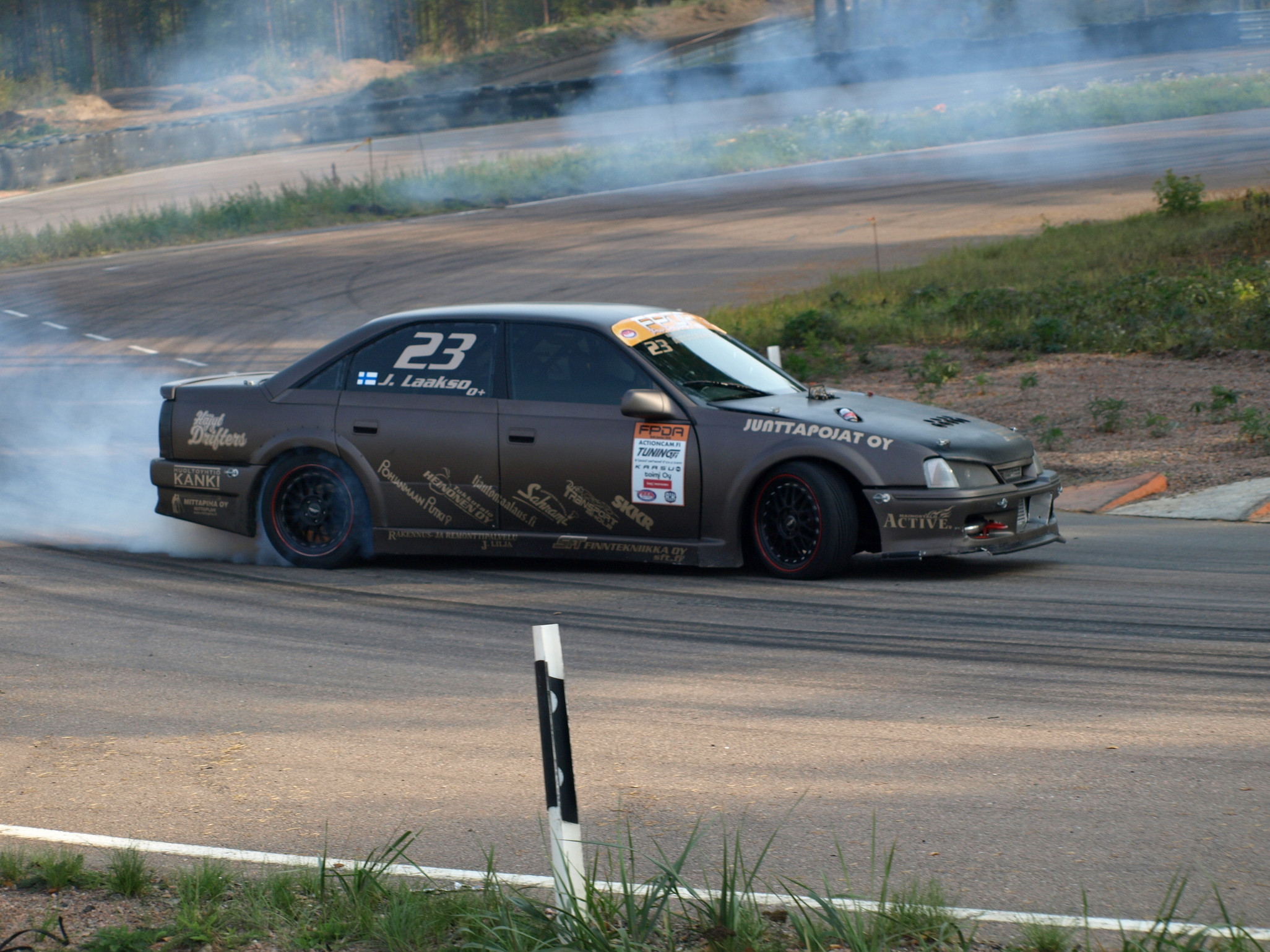 OCF Luisukunkku ja sprinttikunkku 2010 Kouvola, Harmaa Opel Omega