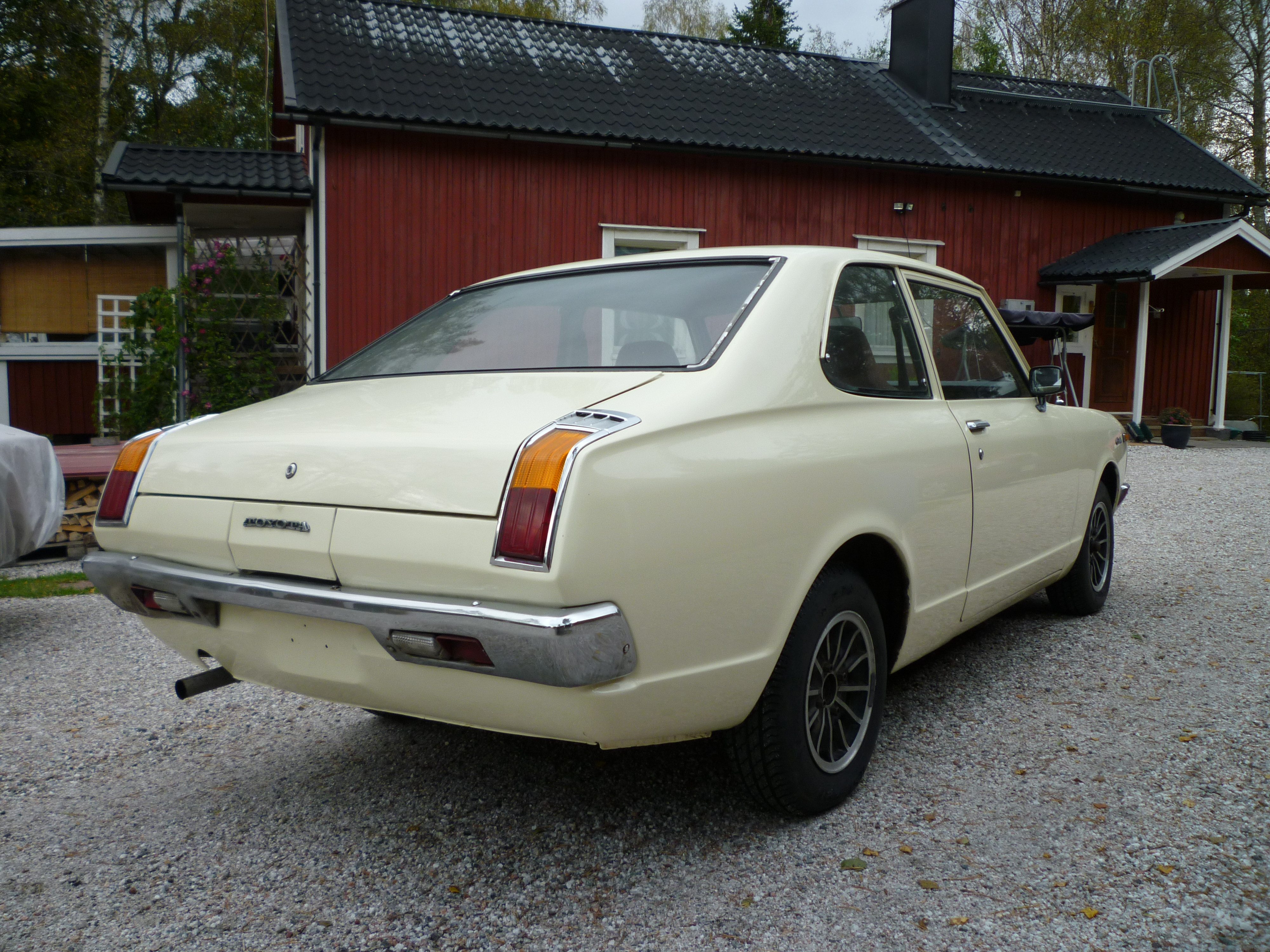 Toyota Carina TA12